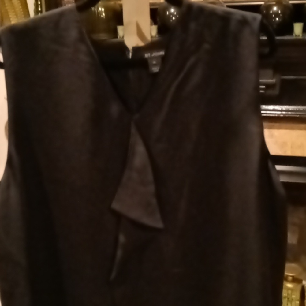 FINAL PRICE NWT ST. JOHN silk caviar black sheer v-neck blouse/flare in front XL - Picture 2 of 16